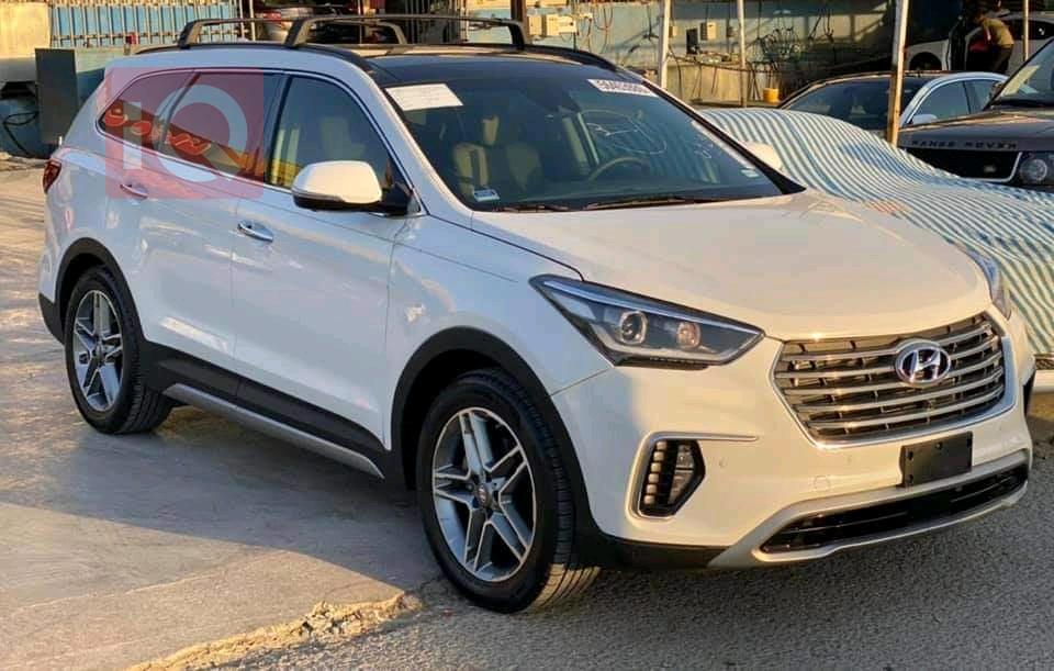 Hyundai Grand Santa Fe